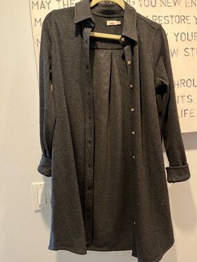 Long button up lightweight duster